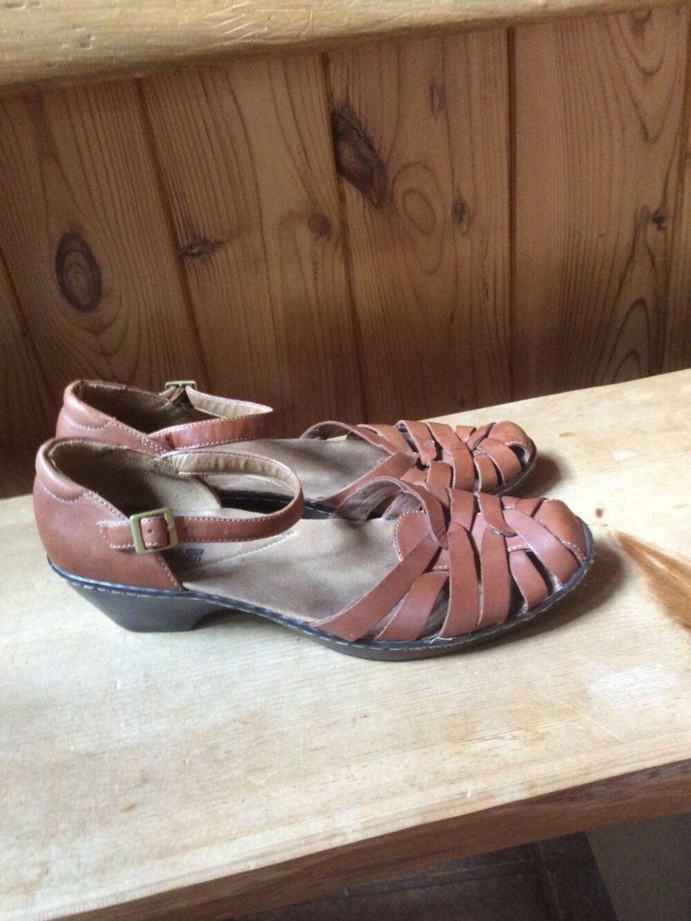 Clarks Leather Fisherman Wendy Land Closed Toe Ankle Strap Brown Sandal Size 9